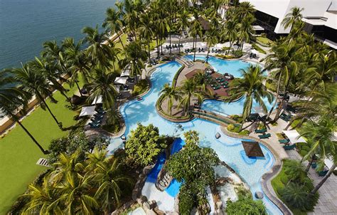 resorts in manila philippines.